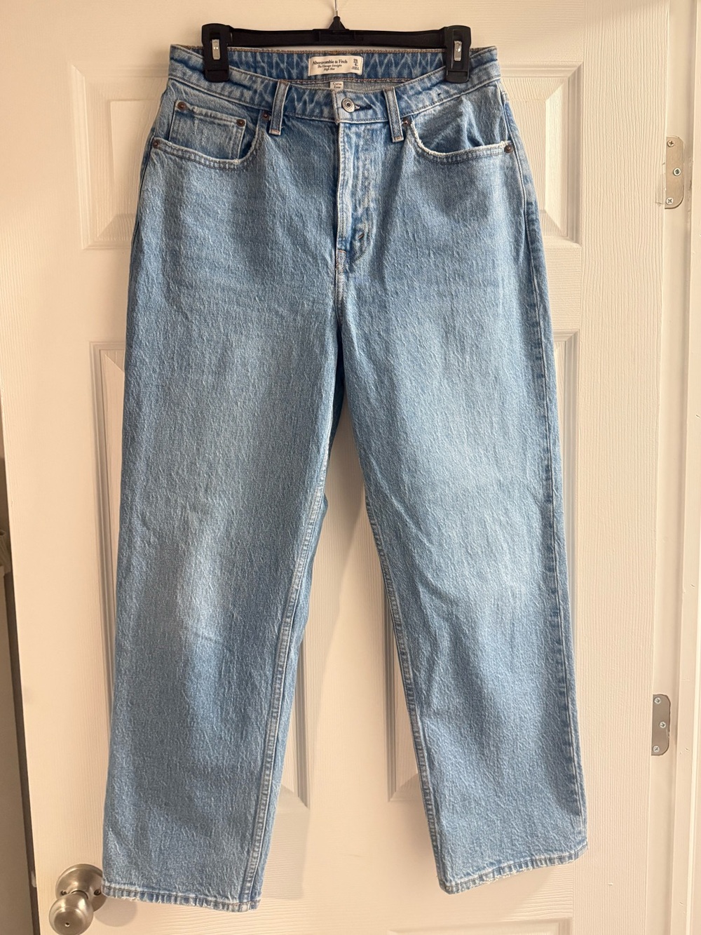 Abercrombie & Fitch The Vintage Straight High Rise Jeans Size 28 Curve Love